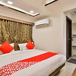 Oyo 24950 Hotel Shree Balaji Residency